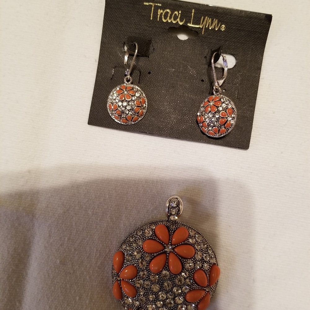 Earrings & Pendant Set